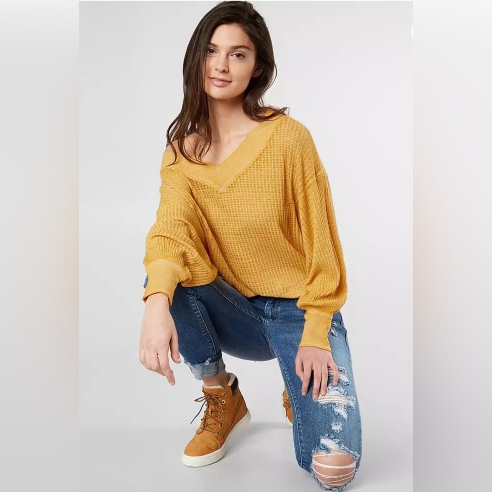 We the Free ! Women's Yellow V-Neck Sweater - Picture 2 of 9